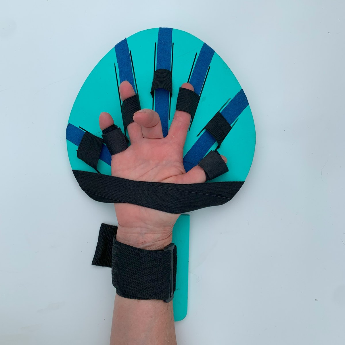 Восстановление подвижности рук после инсульта в Москве — Разработка кистей и пальцев